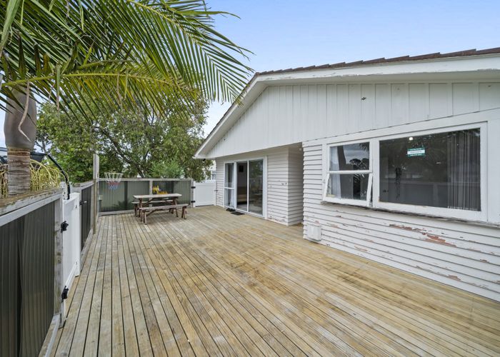  at 4 Corsair Crescent, Mangere, Manukau City, Auckland