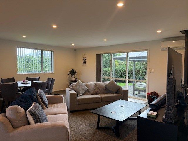  at 2 Bob Carter Place, Welcome Bay, Tauranga, Bay Of Plenty