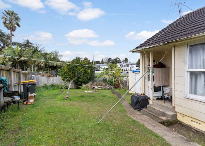  at 18 Castaing Crescent, Te Atatu South, Waitakere City, Auckland