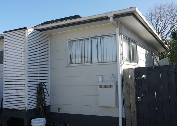  at 2/187A Buckland Road, Mangere East, Auckland
