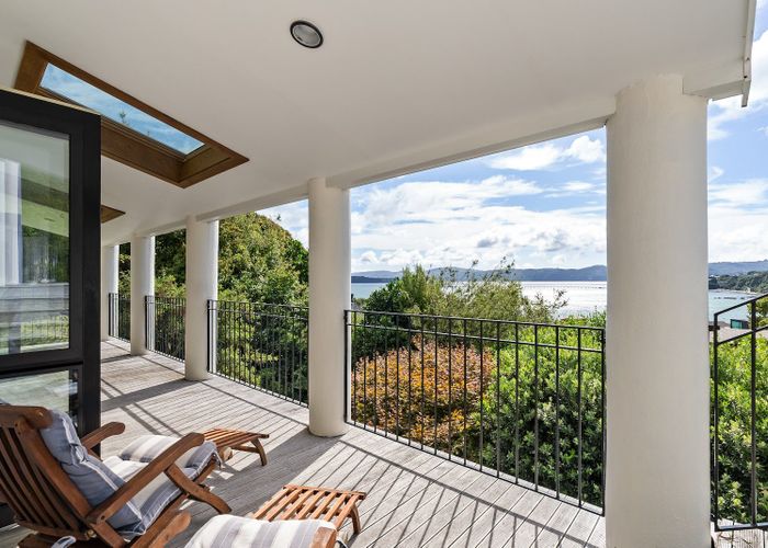  at 52 Walter Road, Lowry Bay, Eastbourne, Lower Hutt, Wellington