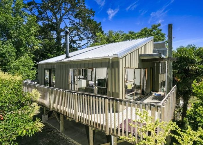  at 2/13A Eskdale Road, Birkdale, North Shore City, Auckland