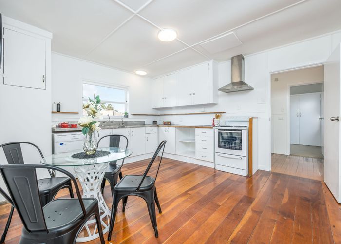  at 124 Mangere Road, Otahuhu, Auckland
