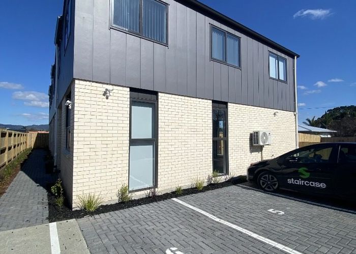  at 94D Swanson Road, Henderson, Auckland
