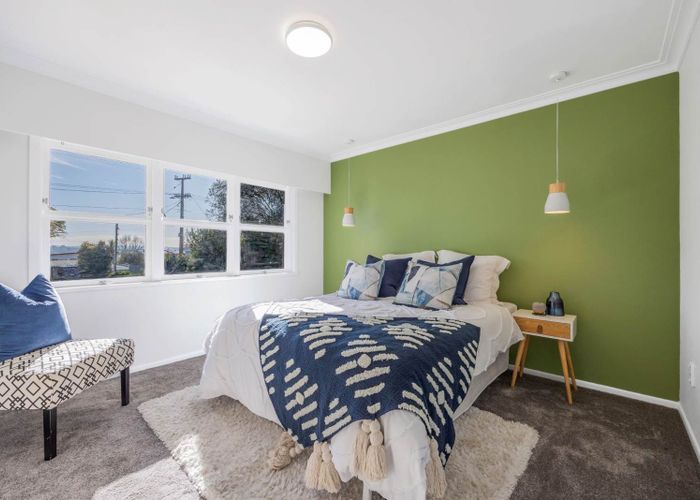  at 4 Murray Road, Te Atatu Peninsula, Auckland