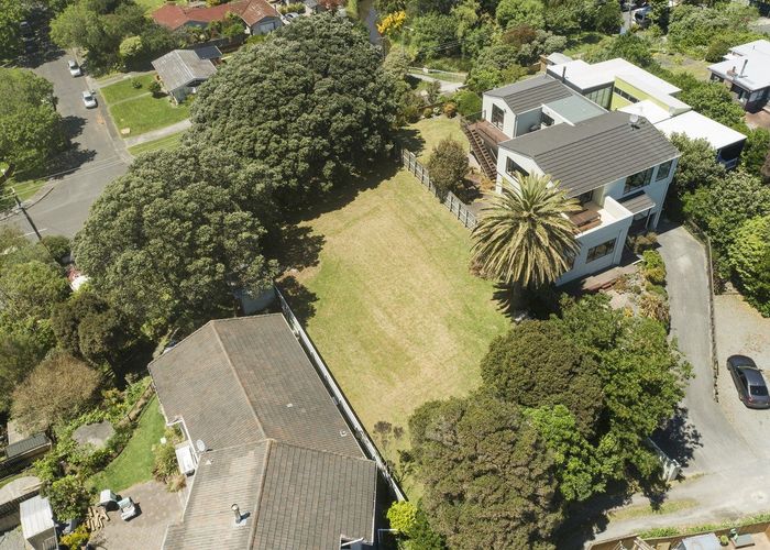  at 10 Kohutuhutu Road, Raumati Beach, Paraparaumu