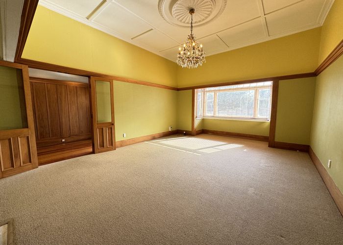  at 18 Green Lane East, Remuera, Auckland