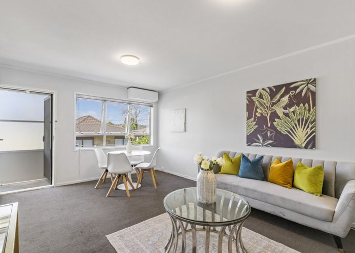  at 2/6 INGRAM STREET, Papakura, Auckland