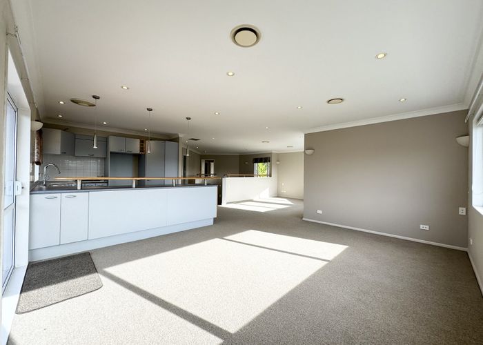  at 21A Madison Place, Forrest Hill, Auckland