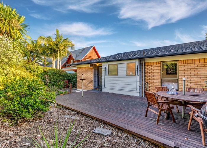  at 1/2 Orewa Street, Torbay, North Shore City, Auckland