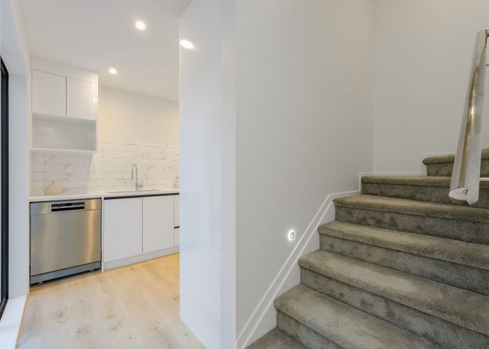  at 2/28 Alberta St, Point Chevalier, Auckland City, Auckland