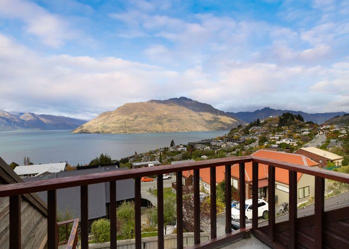  at 68 Wynyard Crescent, Fernhill, Queenstown-Lakes, Otago