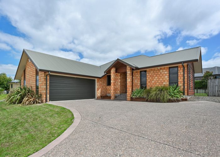  at 68 Wiltshire Drive, Huntington, Hamilton
