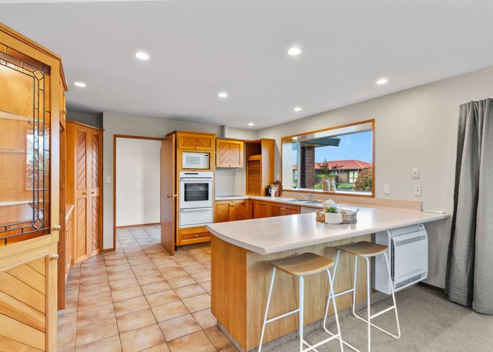  at 5 Lowry Avenue, Redwood, Christchurch