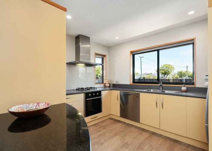  at 11 Glenmore Avenue, Casebrook, Christchurch City, Canterbury