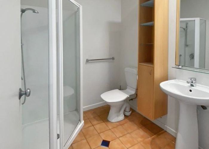  at 140/2 Armoy Drive, East Tamaki, Manukau City, Auckland
