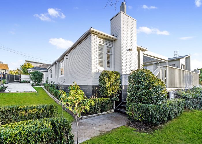  at 66 Tahapa Crescent, Meadowbank, Auckland