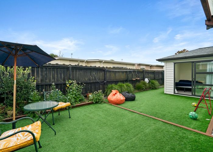  at 15 Rosarina Lane, Takanini, Papakura, Auckland