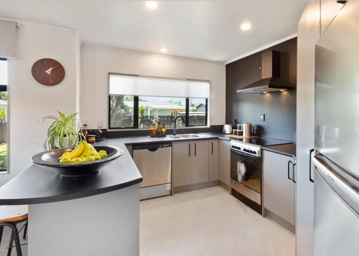  at 2/2 George Street, Mangere East, Manukau City, Auckland