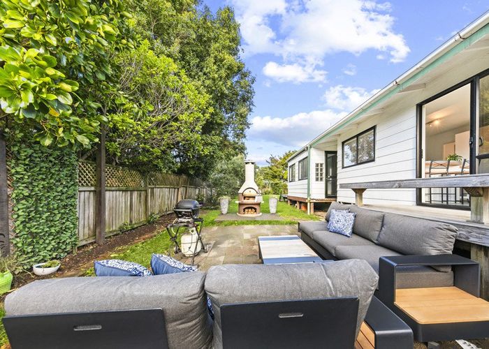  at 1 Awatahi Place, Greenhithe, North Shore City, Auckland