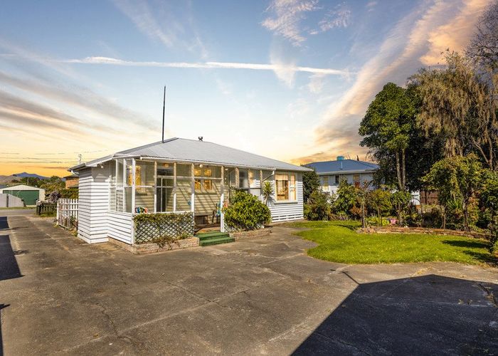  at 127 Budge Street, Riversdale, Blenheim