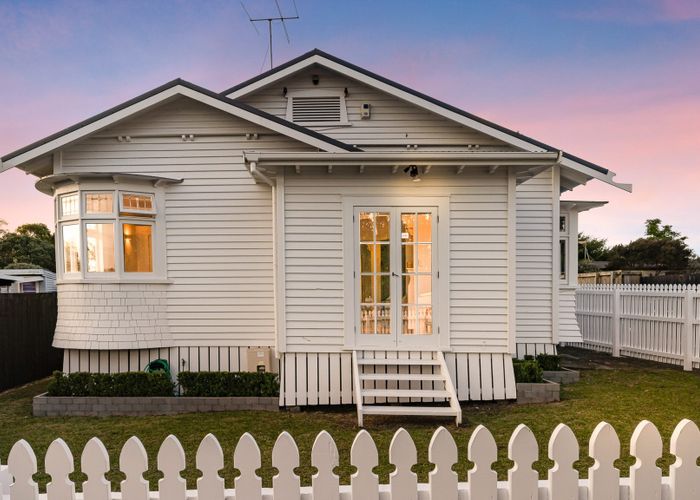  at 7 Montrose Street, Point Chevalier, Auckland