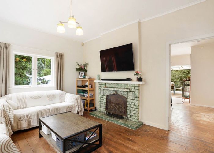  at 53 Woodside Road, Massey, Waitakere City, Auckland