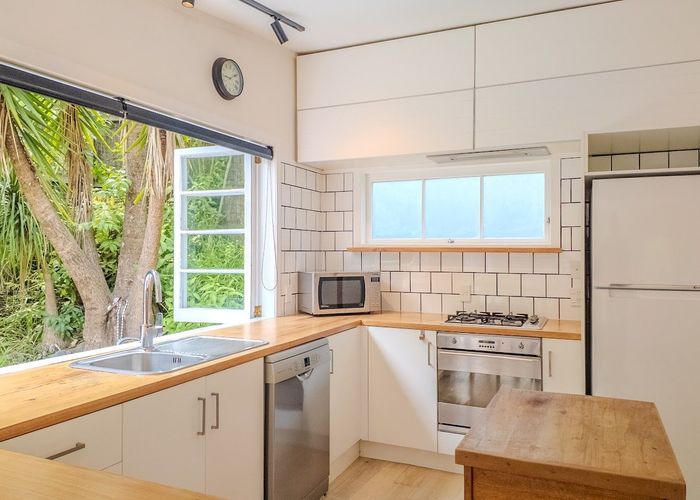  at 7 Frank Street, Oneroa, Waiheke Island, Auckland