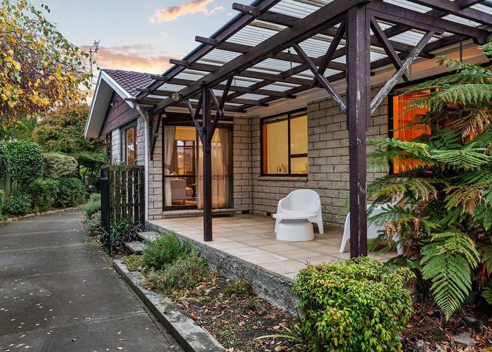  at 17 Wyatt Place, Russley, Christchurch