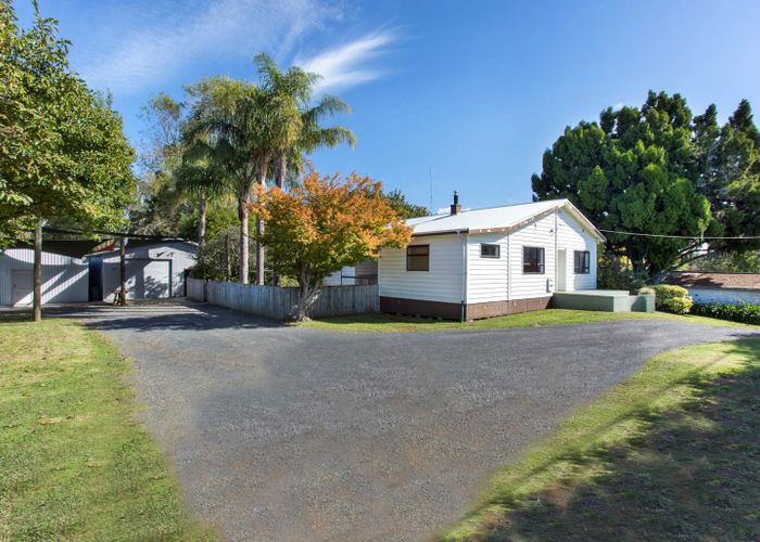  at 122 Fred Taylor Drive, Westgate, Auckland