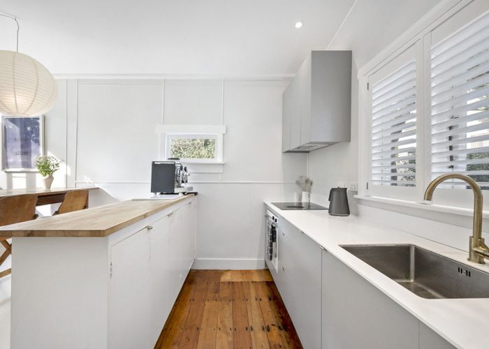 at 27 Rona Street, Eastbourne, Lower Hutt, Wellington