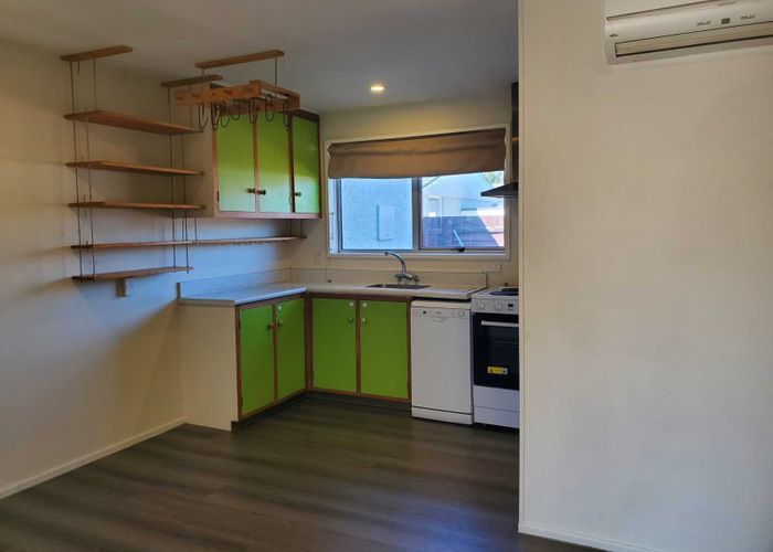  at 2/557 Gloucester Street, Linwood, Christchurch City, Canterbury