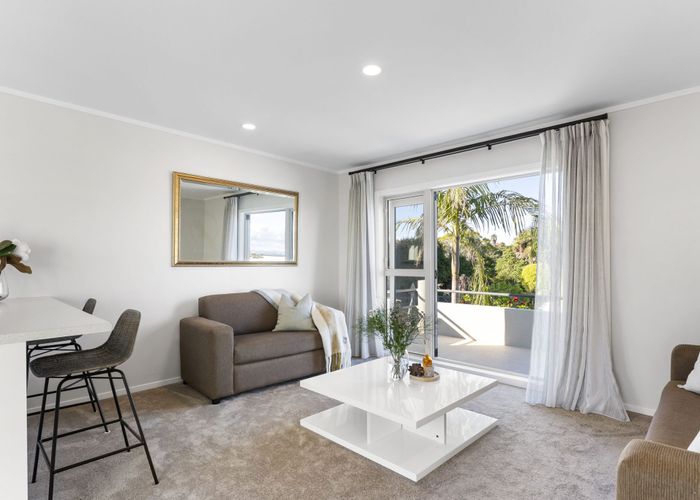  at 5/18 Parr Terrace, Castor Bay, North Shore City, Auckland