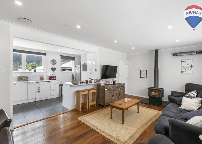  at 18 Delaney Drive, Stokes Valley, Lower Hutt