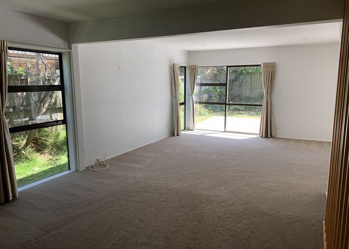  at 1/15 Fairfax Avenue, Northcote, Auckland