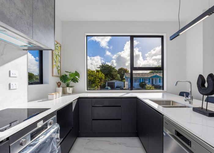  at 19 Cedar Heights Ave, Massey, Waitakere City, Auckland