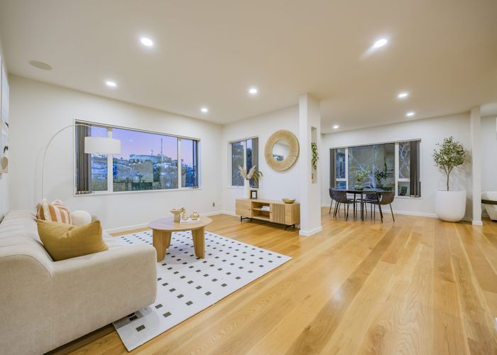  at 487A East Coast Road, Murrays Bay, North Shore City, Auckland