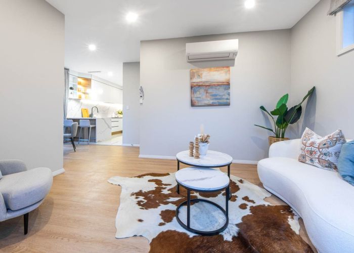  at 1 Galloway Crescent, Farm Cove, Manukau City, Auckland
