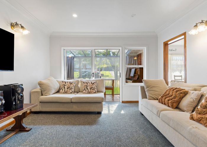  at 9 Richards Avenue, Papatoetoe, Manukau City, Auckland