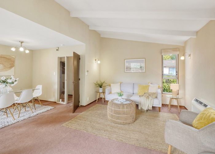  at 2/6 Hythe Lane, Saint Martins, Christchurch