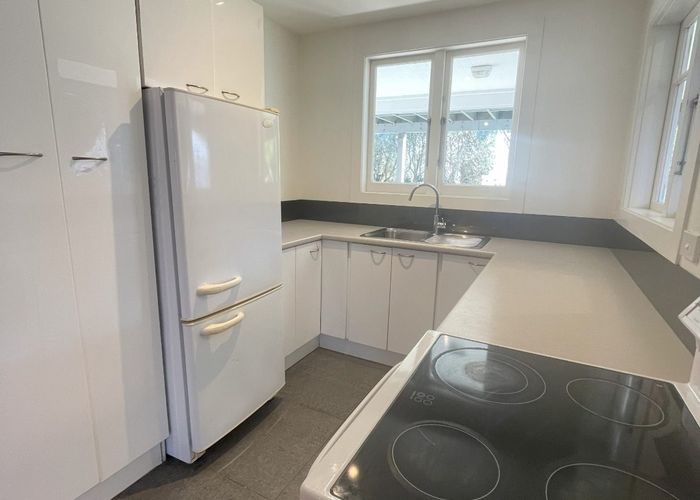  at 2/91 Sarsfield Street, Herne Bay, Auckland City, Auckland