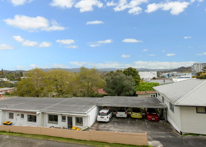  at 1/78 West Coast Road, Glen Eden, Auckland