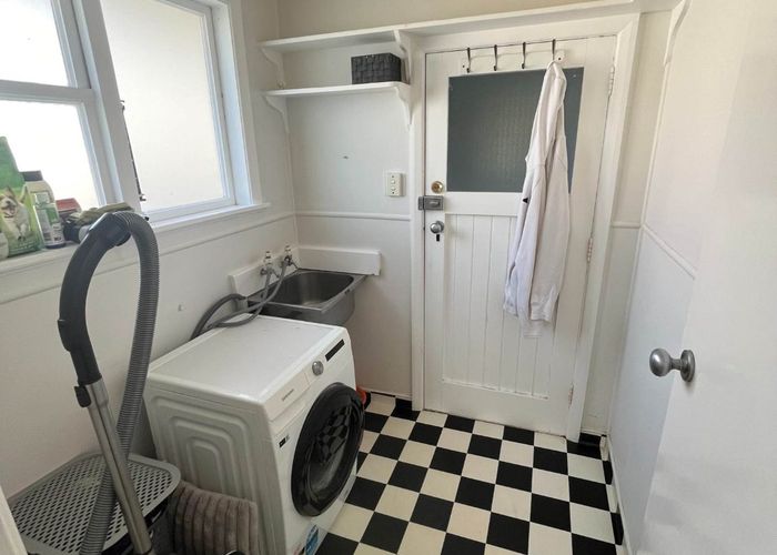  at 7 Coral Crescent, Panmure, Auckland City, Auckland