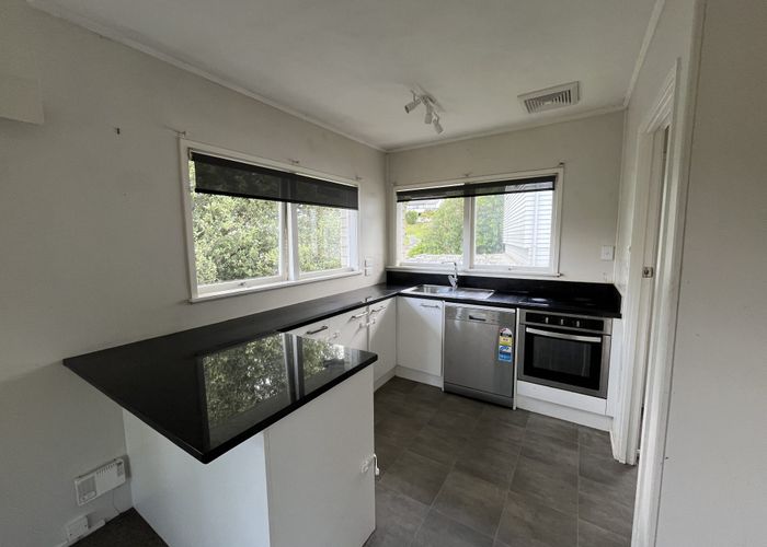  at 1/24 Sovereign Place, Glenfield, North Shore City, Auckland