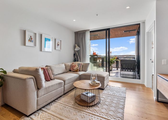  at 305/70 Victoria Street, Onehunga, Auckland
