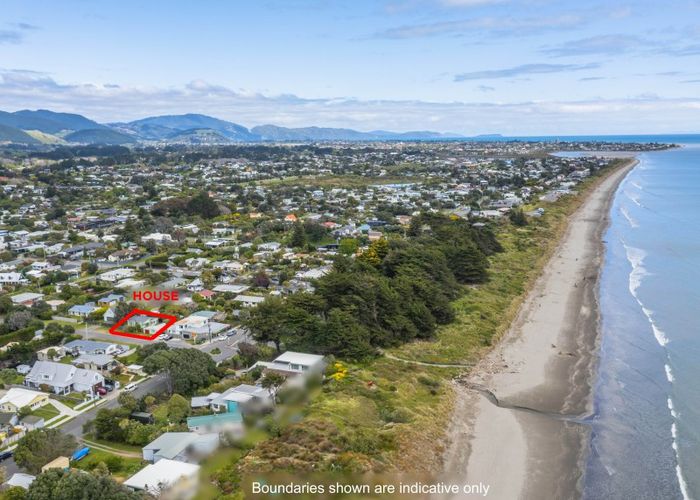  at 2 Hemara Street, Waikanae Beach, Waikanae