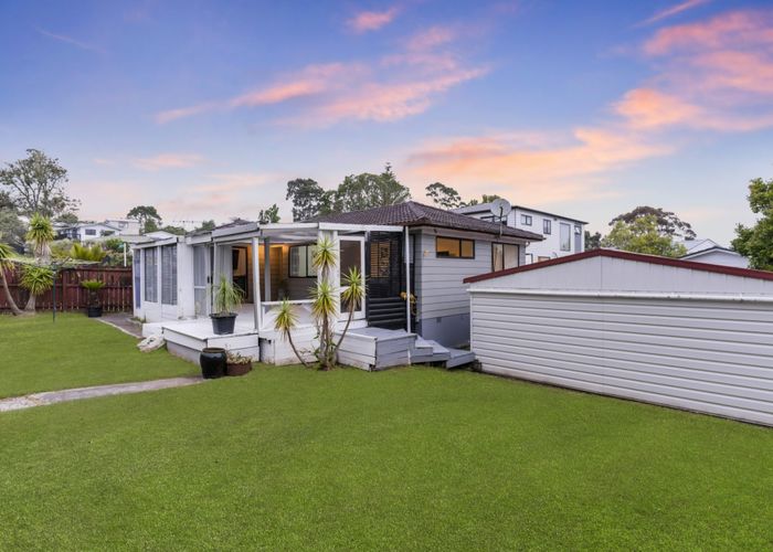  at 21 Fitzherbert Avenue, West Harbour, Auckland