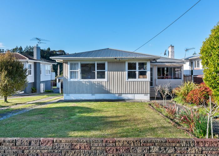  at 18 Huruhuru Road, Massey, Auckland