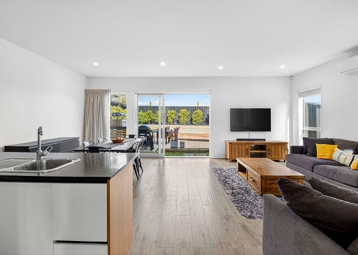  at 4 Berba Lane, Westgate, Waitakere City, Auckland
