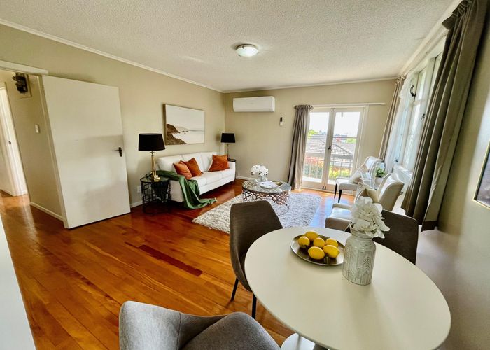  at 2/214 Campbell Road, Greenlane, Auckland City, Auckland